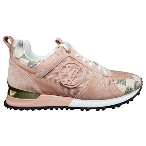 basket louis vuitton femme rose prix|Sneakers de luxe pour femme .